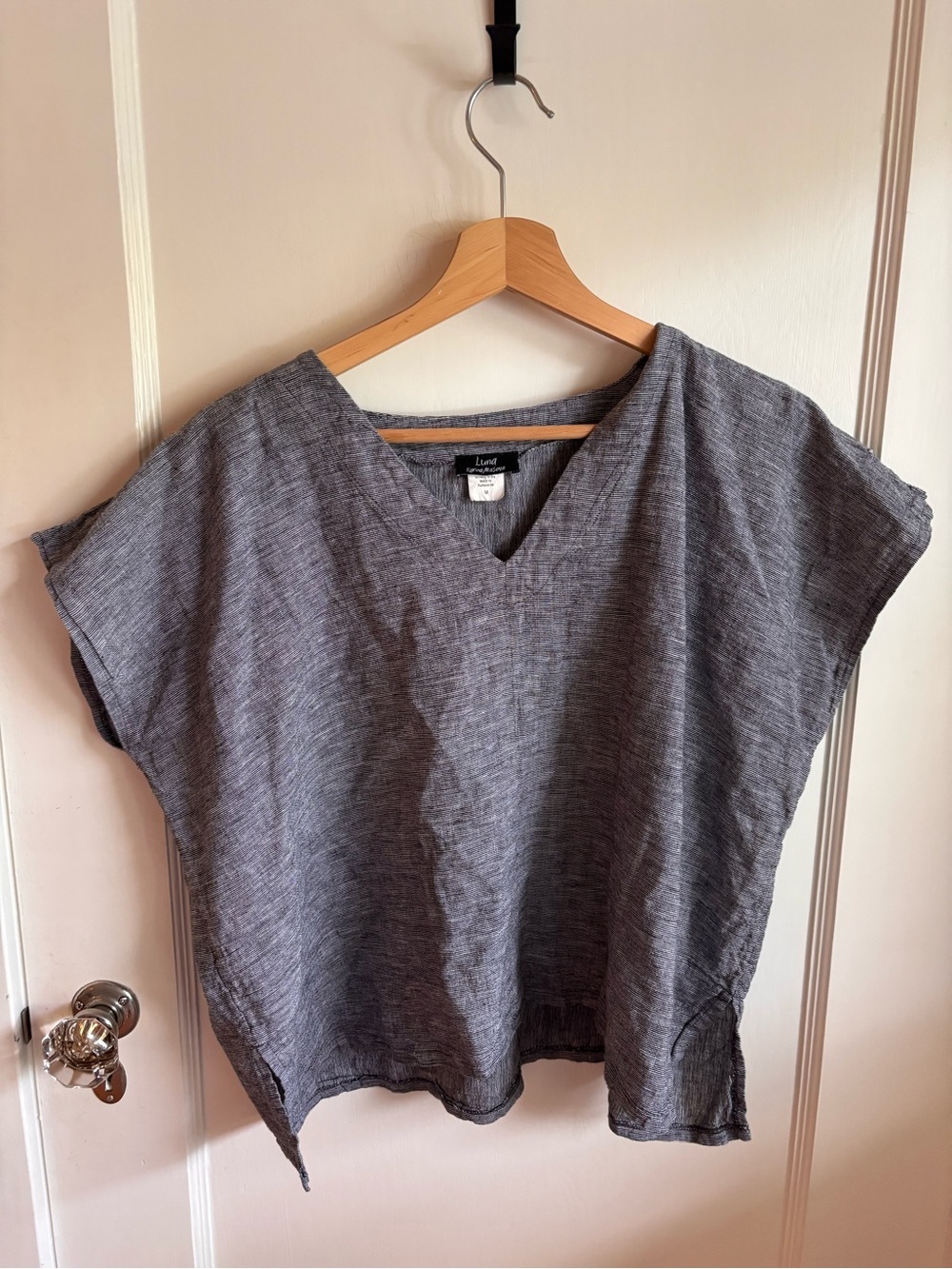 Linen-Blend V-Neck Tunic in Black and White